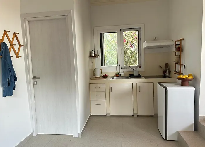 Ef Zin - Zaga House *