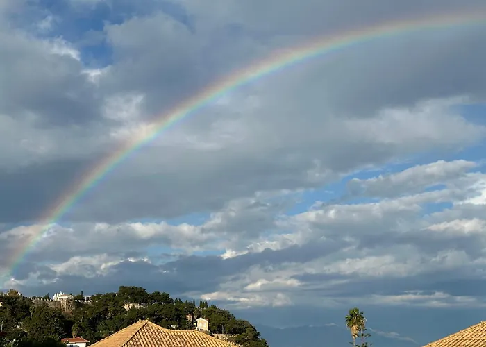 Ef Zin - Zaga House * Корони