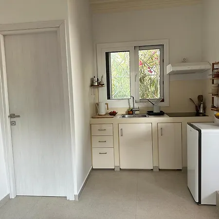 Ef Zin - Zaga House *