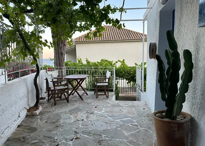 Ef Zin - Zaga House * Koróni